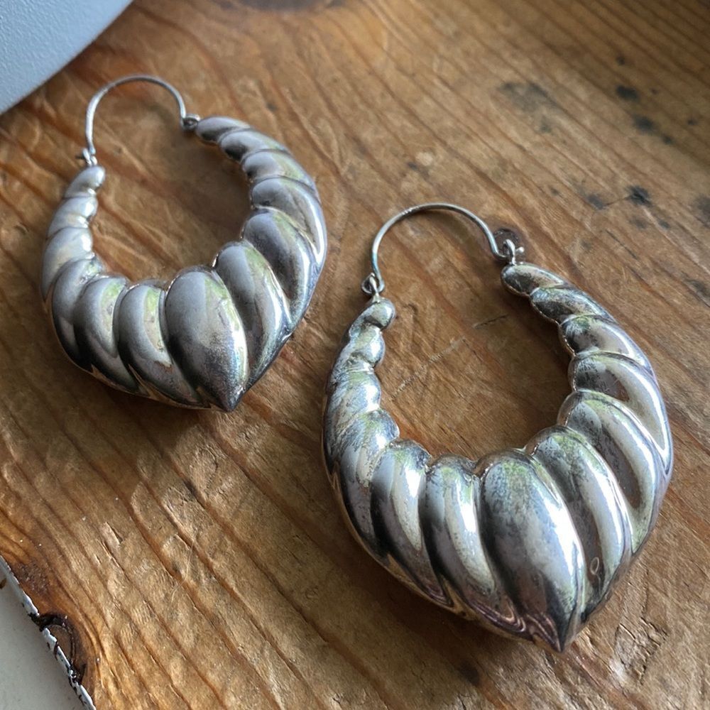 💛 Vintage 925 Scalloped Hoop Earrings | Mermaidcore | Sculptural Statement